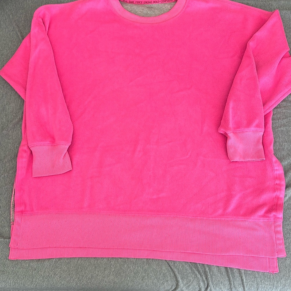 Aerie hot pink sweater shirt long sleeve